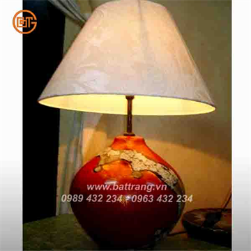 Bat Trang lacquer ceramic lamps - A fashionable appearance for traditional Bat Trang ceramics hotel lamps
